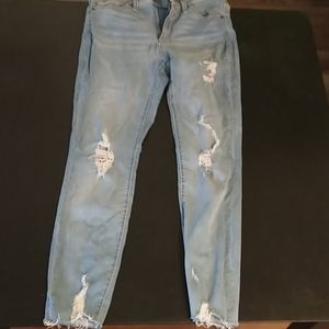 Ripped skinny jeans